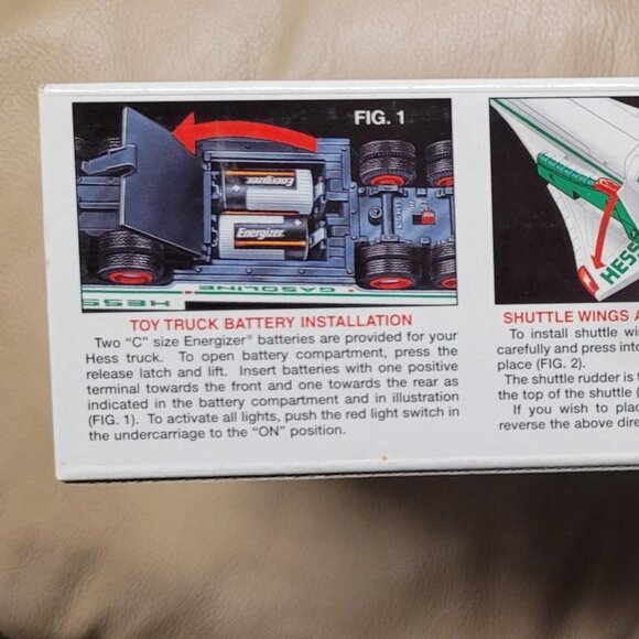 1999 Hess Truck and Space Shuttle with Satellite Brand NEW - Picture 8 of 8